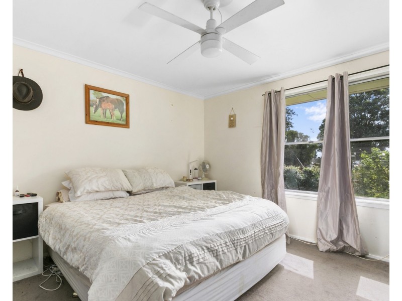 18 Glomar Grove, Sale VIC 3850