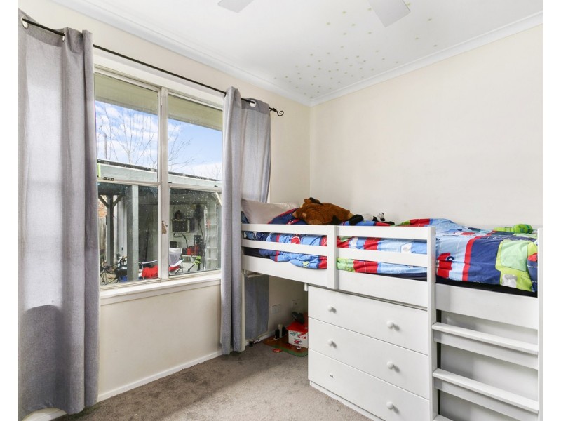 18 Glomar Grove, Sale VIC 3850