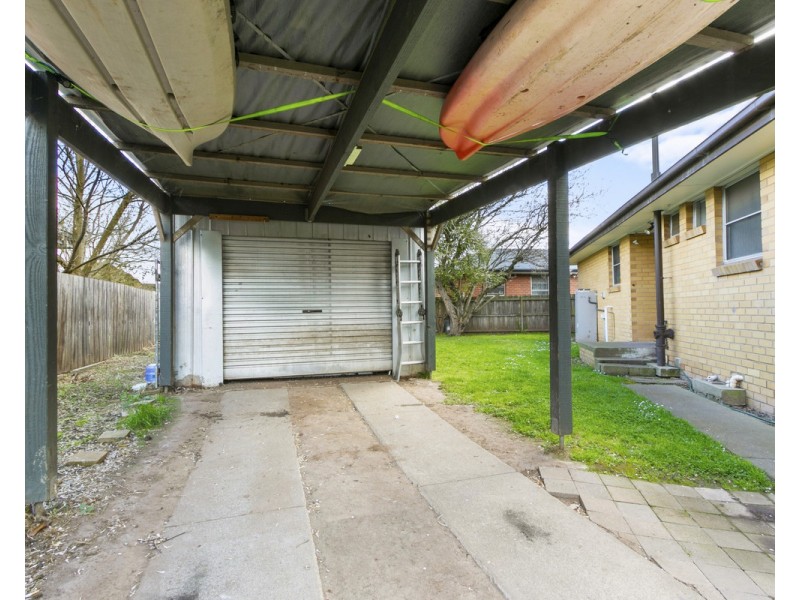 18 Glomar Grove, Sale VIC 3850