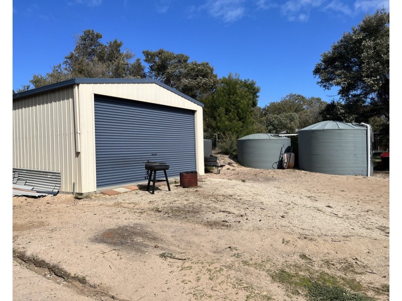 50 Rainbow Road, Golden Beach VIC 3851