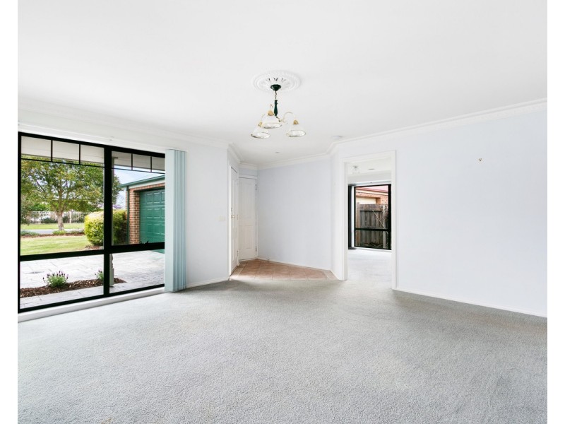 4 Woodburne Drive, Sale VIC 3850