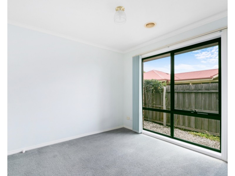 4 Woodburne Drive, Sale VIC 3850