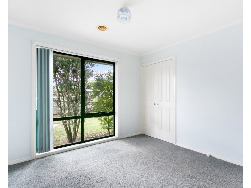 4 Woodburne Drive, Sale VIC 3850