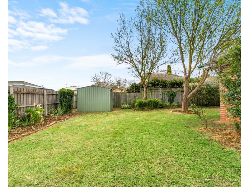 4 Woodburne Drive, Sale VIC 3850