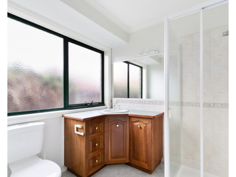 4 Woodburne Drive, Sale VIC 3850