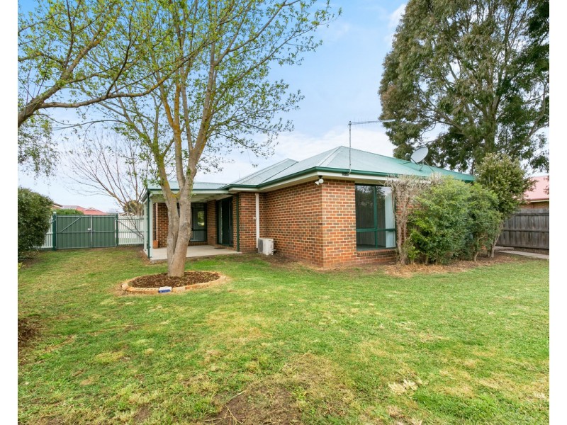 4 Woodburne Drive, Sale VIC 3850