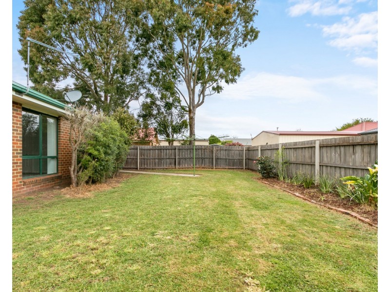 4 Woodburne Drive, Sale VIC 3850