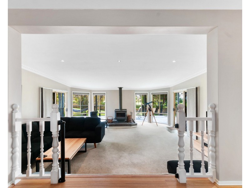 9 Pinetree Court, Seaspray VIC 3851
