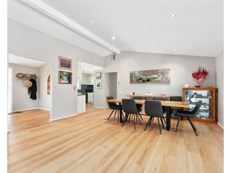 9 Pinetree Court, Seaspray VIC 3851