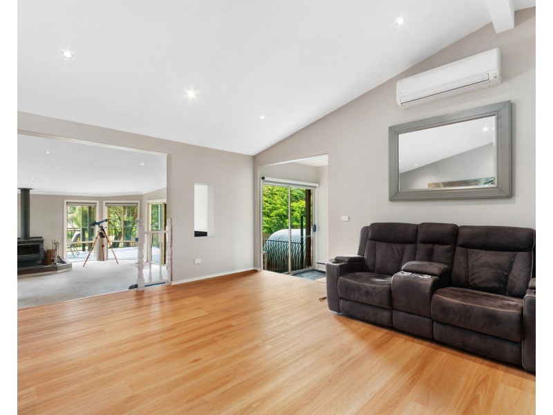 9 Pinetree Court, Seaspray VIC 3851