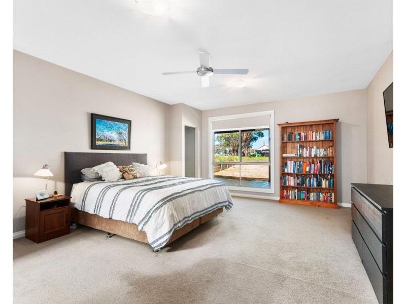 9 Pinetree Court, Seaspray VIC 3851