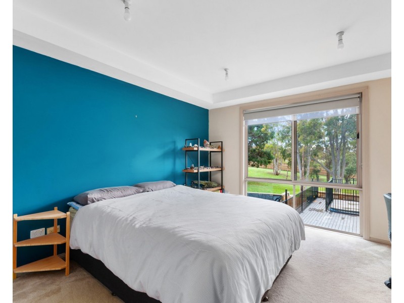 9 Pinetree Court, Seaspray VIC 3851
