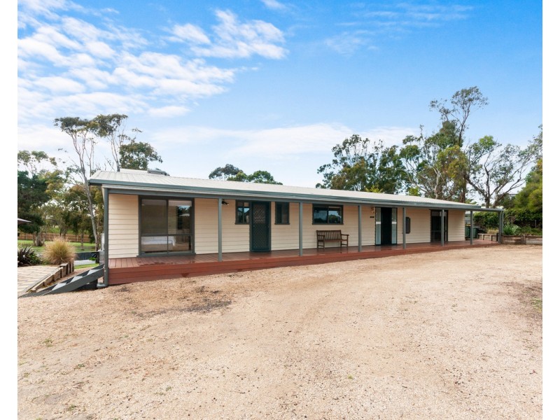 9 Pinetree Court, Seaspray VIC 3851