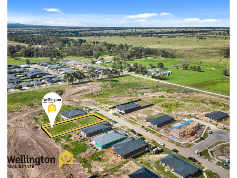 12 Hardie Place, Stratford VIC 3862