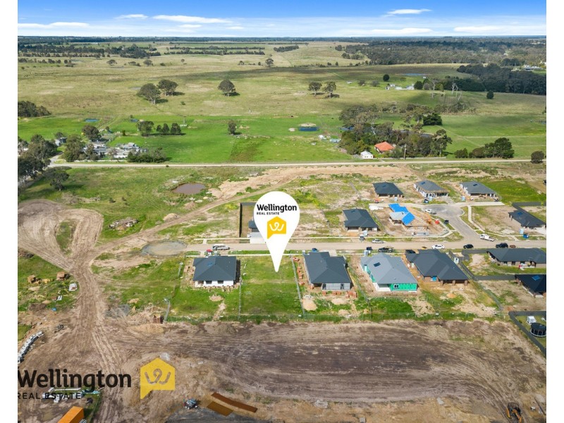12 Hardie Place, Stratford VIC 3862