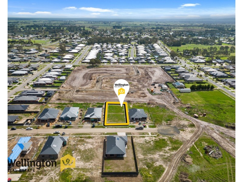 12 Hardie Place, Stratford VIC 3862