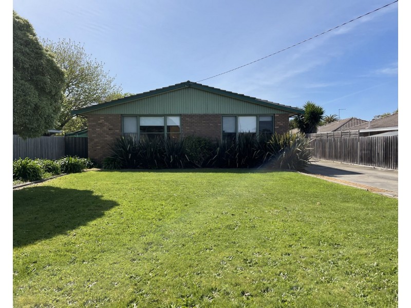 12 Nicholson Street, Sale VIC 3850