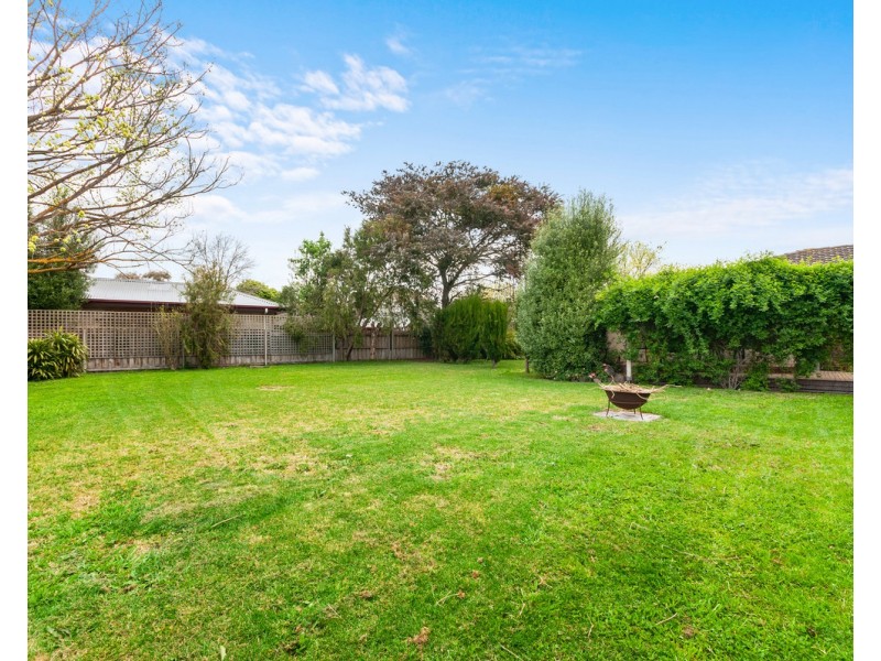 52 Coverdale Drive, Sale VIC 3850