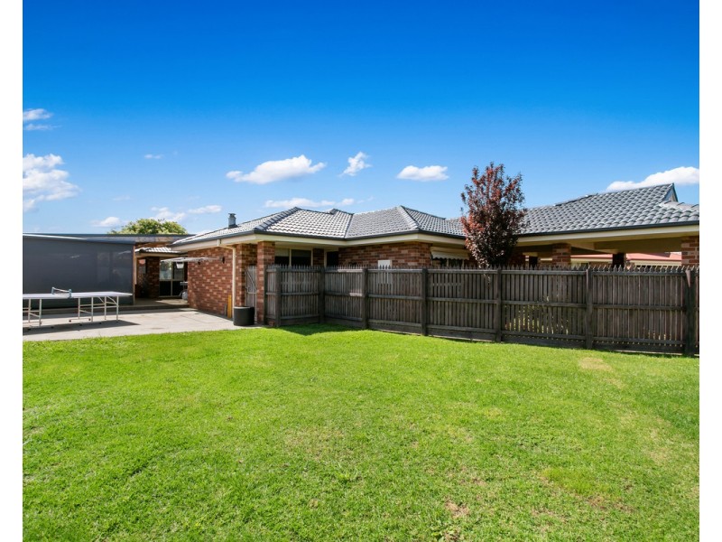 13 Kingfisher Place, Sale VIC 3850