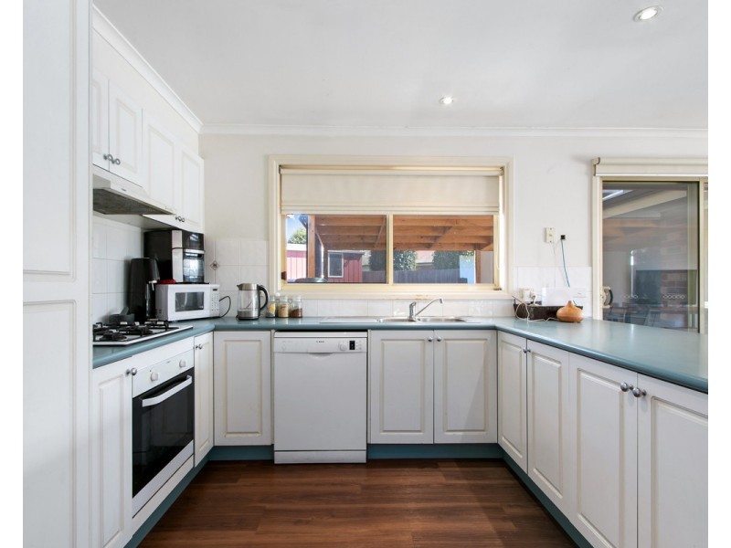 13 Kingfisher Place, Sale VIC 3850