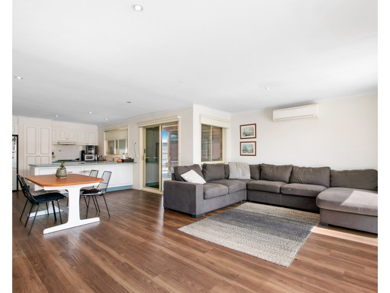 13 Kingfisher Place, Sale VIC 3850