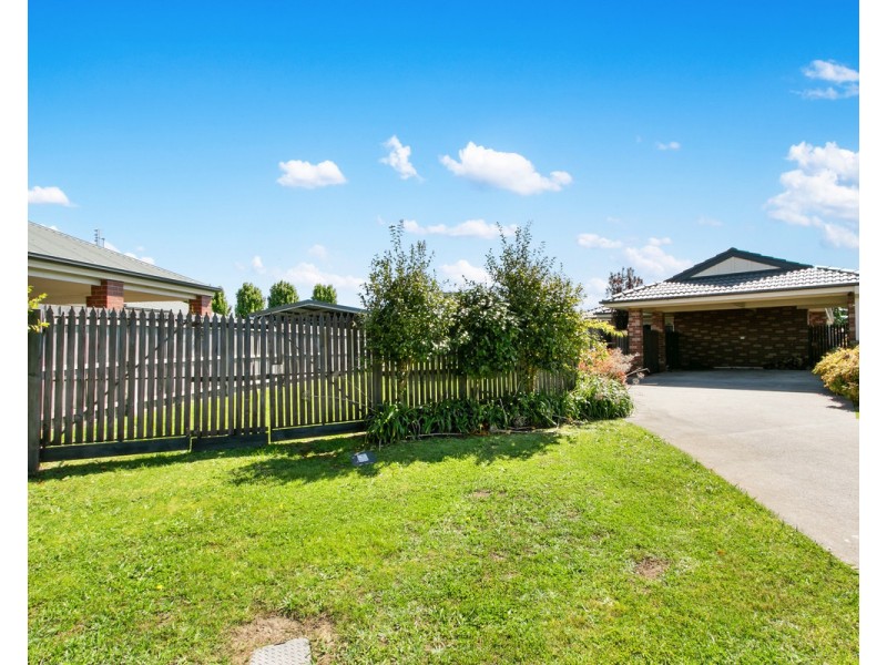 13 Kingfisher Place, Sale VIC 3850