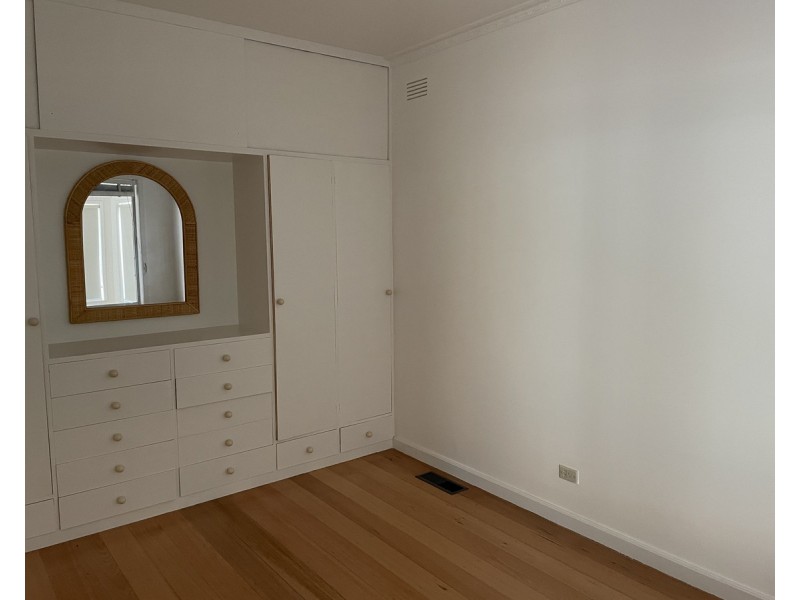 11 McGhee Street, Sale VIC 3850