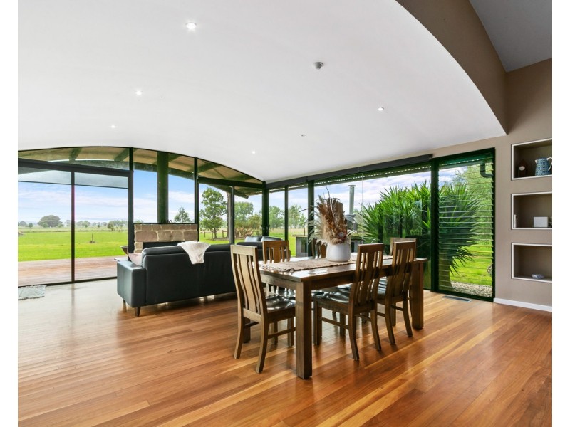 202 Gibsons Road, Sale VIC 3850