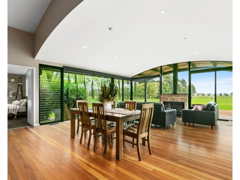 202 Gibsons Road, Sale VIC 3850