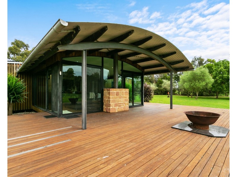 202 Gibsons Road, Sale VIC 3850