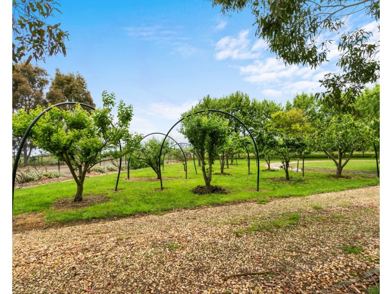 202 Gibsons Road, Sale VIC 3850