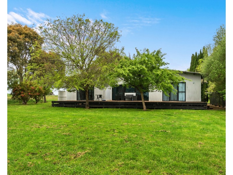 202 Gibsons Road, Sale VIC 3850