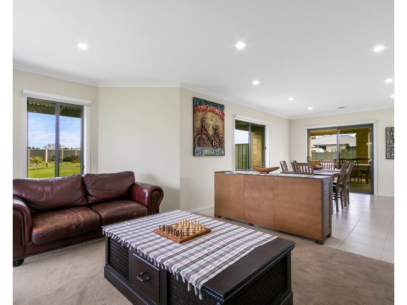 43 Counahan Drive, Wurruk VIC 3850