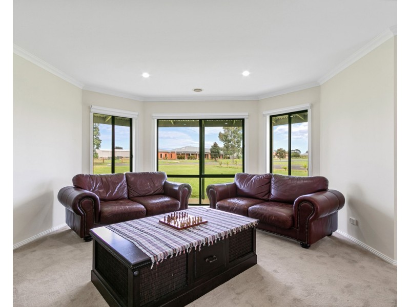 43 Counahan Drive, Wurruk VIC 3850
