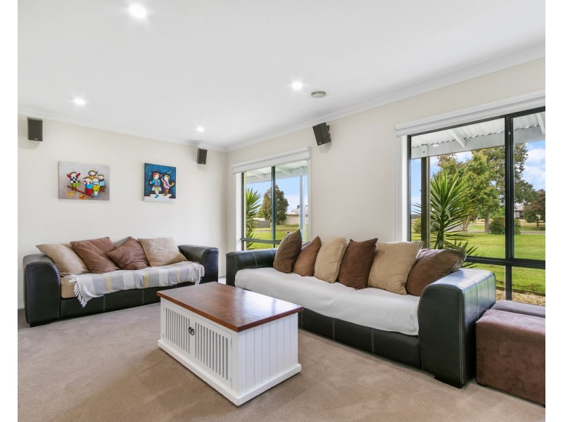 43 Counahan Drive, Wurruk VIC 3850