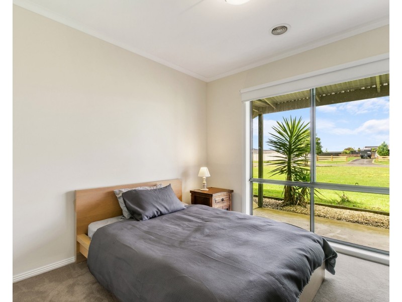 43 Counahan Drive, Wurruk VIC 3850