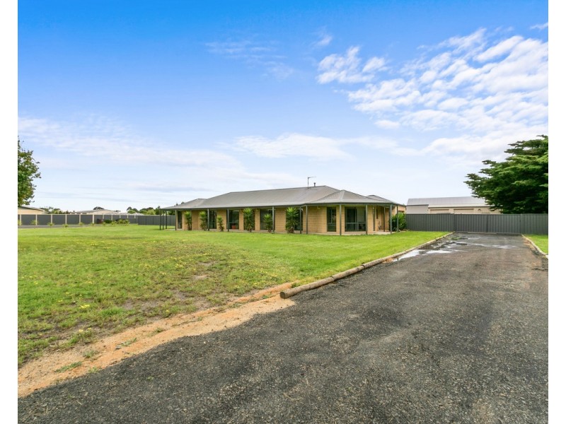 43 Counahan Drive, Wurruk VIC 3850