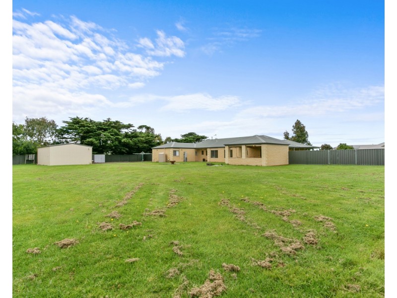 43 Counahan Drive, Wurruk VIC 3850