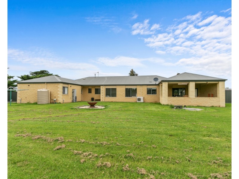 43 Counahan Drive, Wurruk VIC 3850