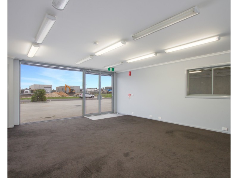 2/10 Wade Court, Sale VIC 3850