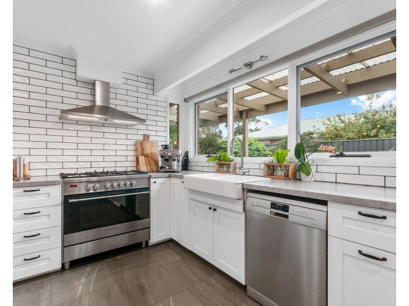 12 King Avenue, Sale VIC 3850