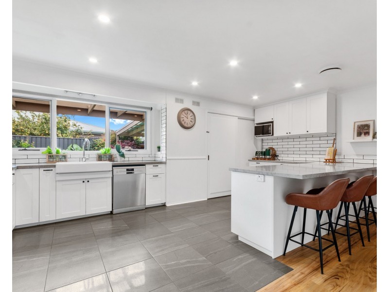 12 King Avenue, Sale VIC 3850