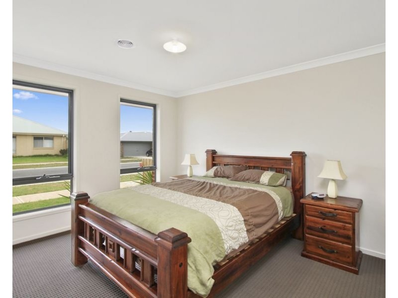 18 Billabong Avenue, Sale VIC 3850