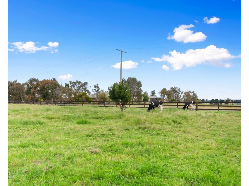 30 Avonlea Estate Road, Stratford VIC 3862