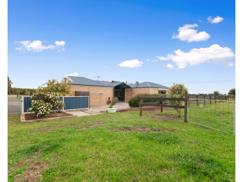 30 Avonlea Estate Road, Stratford VIC 3862