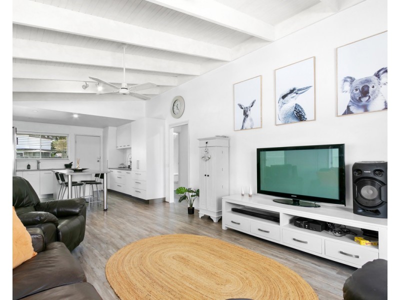 39 Davies Street, Loch Sport VIC 3851