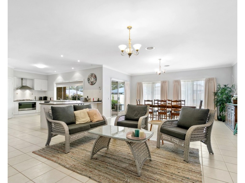 5 Ducret Court, Stratford VIC 3862