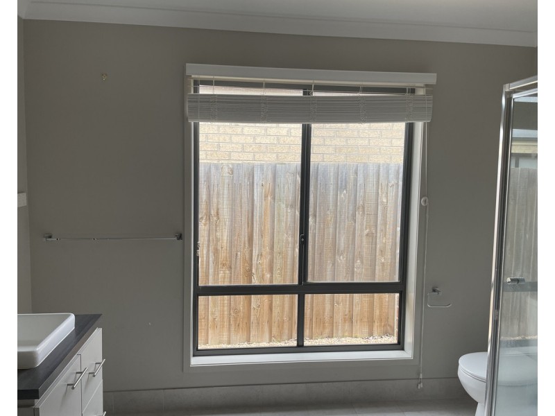 5 Billabong Avenue, Sale VIC 3850