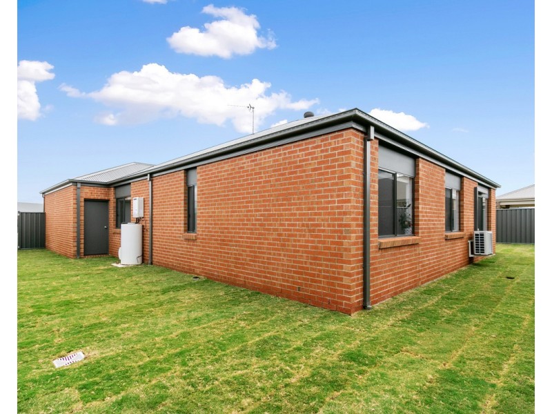 10 Peck Place, Sale VIC 3850