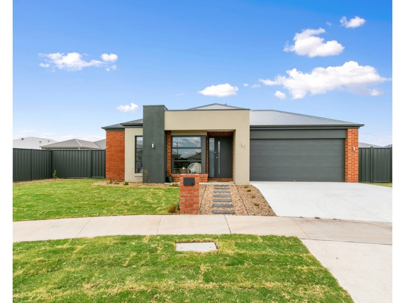 10 Peck Place, Sale VIC 3850